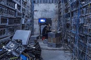 Large mining farm controlled remotely with reboot features